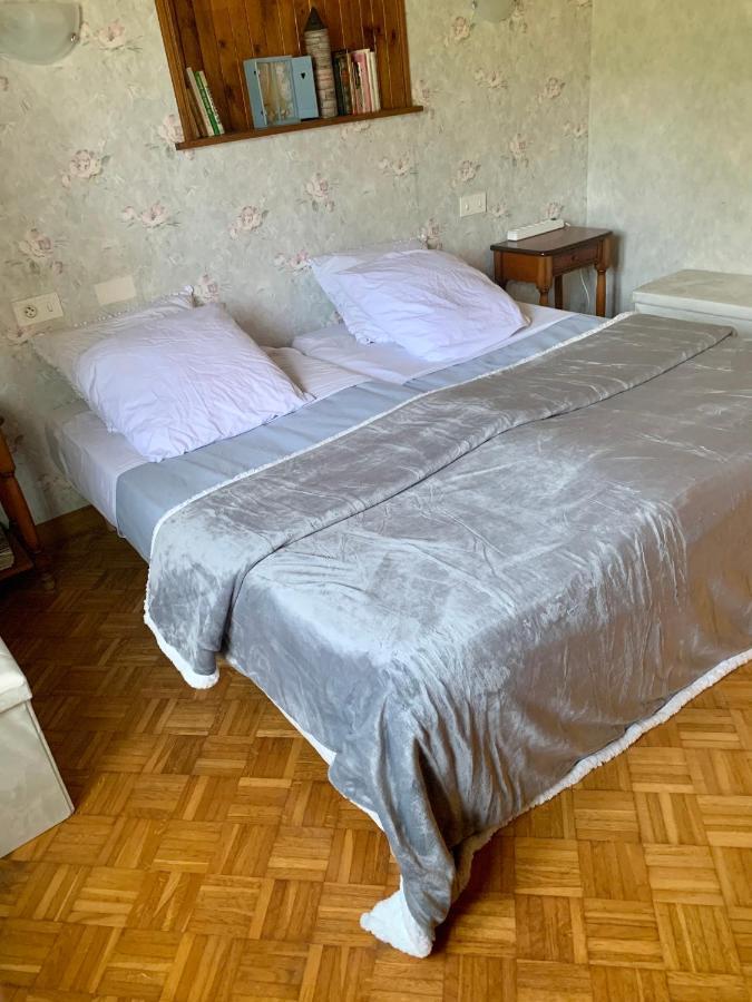 Dormez Dans La Chambre Du Meunier ! Germolles-sur-Grosne Esterno foto